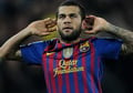 Alves ajak Luiz ke Barcelona