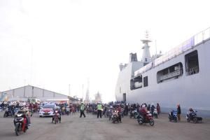 Angkut arus balik, KRI...