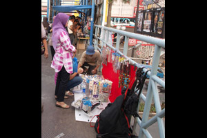 Ahok incar PKL yang...