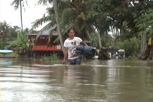 Banjir rob & badai sapu...