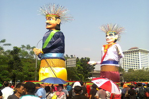 Karnaval Jakarta diguyur...