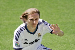 Modric tertarik bela...