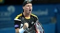 Lewat duel 4 jam, Hewitt...