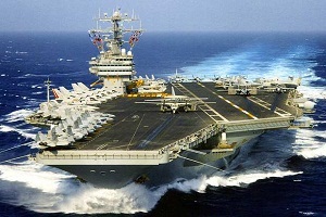 Kapal Nimitz AS bergerak...