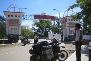 Warga Timor Leste berkebun...
