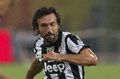 Kontrak tertahan, Pirlo...