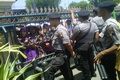 Warga Pati tolak sosialisasi...