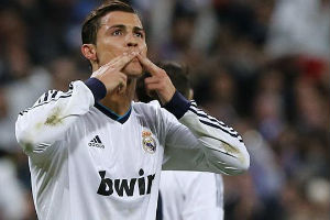 Ronaldo tolak kontrak...