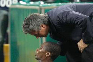 Mourinho sembur Etoo