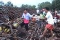 40 rumah diterjang puting...