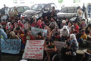 Masyarakat jalanan tuntut...