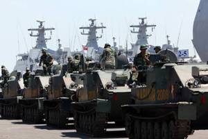 Kendaraan tempur TNI...