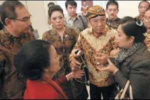 Gusti Moeng berang saat...