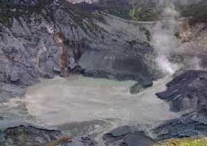 Mengapa lubang di Kawah...
