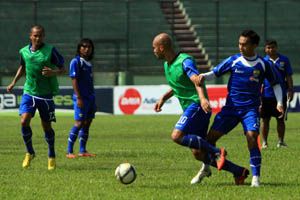 ISL makin keras, Djanur...