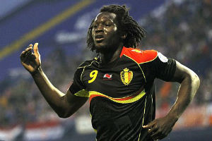 Dua gol Lukaku antarkan...