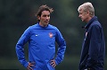 Pires minta Arsenal...