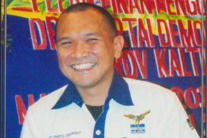 Pesta ineks, Caleg Demokrat...