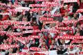 18 ribu fans Polandia...