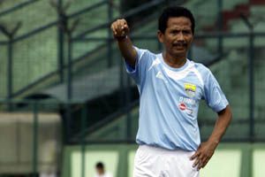 Sekeluarga patungan...