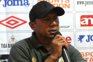 Arema dan Persebaya...