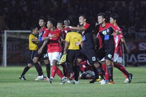 Adu jotos di lapangan,...