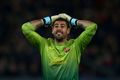 Valdes semakin dekat...