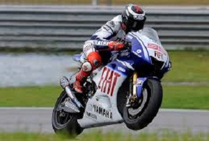 Lorenzo perpanjang nafas