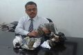 Nekat, pria ini jual...