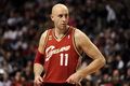 Cavs pensiunkan nomor...