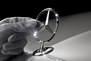 Mercedes laporkan laba...