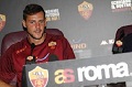 Destro lakoni comeback...