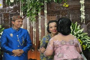 Ngunduh mantu besan...