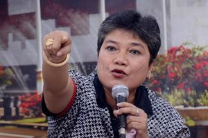 Lampiaskan amarah, Ribka...