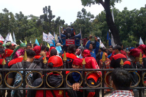 UMP di bawah Rp3,7 juta,...