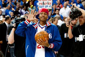 Allen Iverson resmi...
