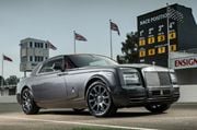 Rolls-Royce bikin mobil...