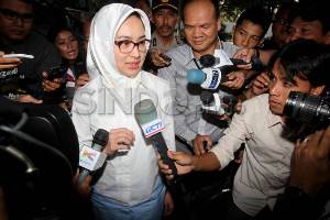 Airin makin tertutup...