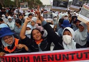 DPR: Buruh, pemerintah...