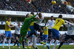 Newcastle curi poin...