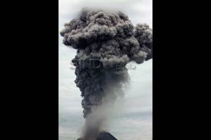 Hari ini Sinabung meletus...