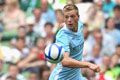 John Guidetti bersiap...