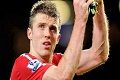 Carrick perpanjang masa...