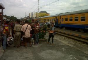 Pedagang Stasiun Jebres...