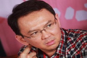 Nyablak, Ahok terancam...
