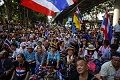 Tuntut PM Thailand lengser,...