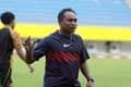 Persis kebanjiran pelatih...