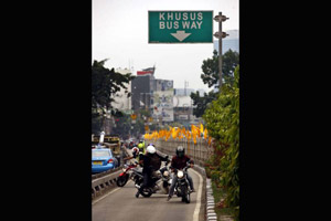 Denda maksimal pelanggar...