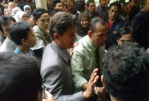 Wartawan bersitegang...