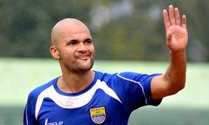 Persib lepas Sergio...